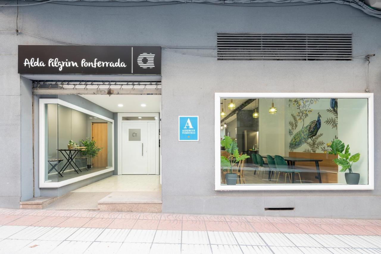 Albergue Alda Pilgrim Ponferrada Esterno foto