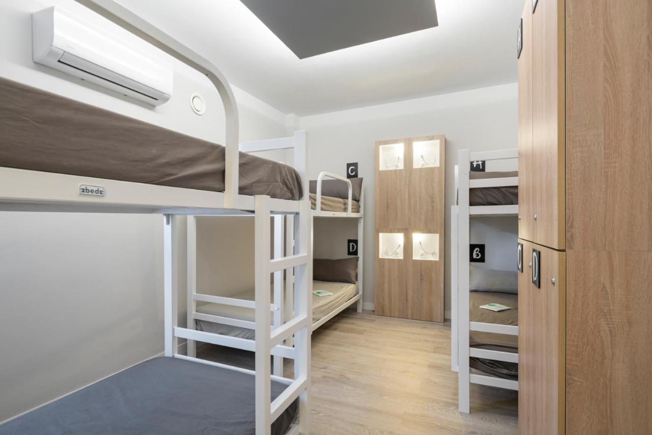 Albergue Alda Pilgrim Ponferrada Esterno foto