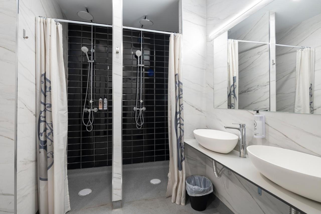 Albergue Alda Pilgrim Ponferrada Esterno foto