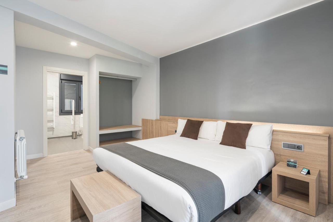 Albergue Alda Pilgrim Ponferrada Esterno foto
