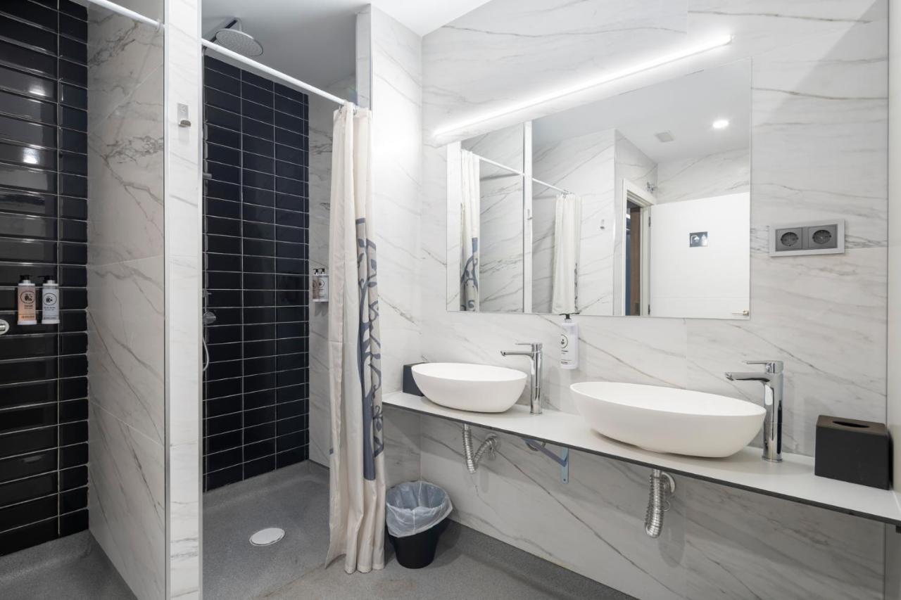 Albergue Alda Pilgrim Ponferrada Esterno foto