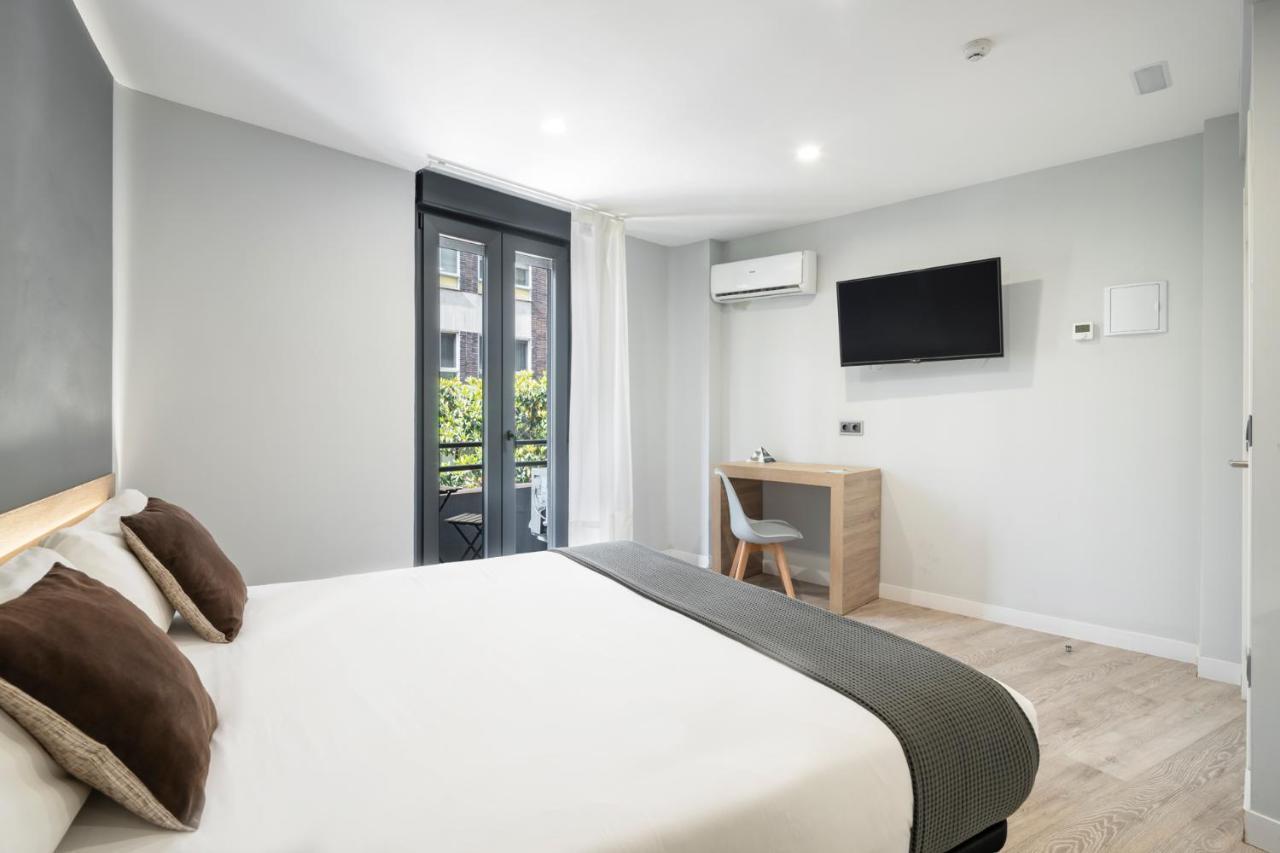 Albergue Alda Pilgrim Ponferrada Esterno foto