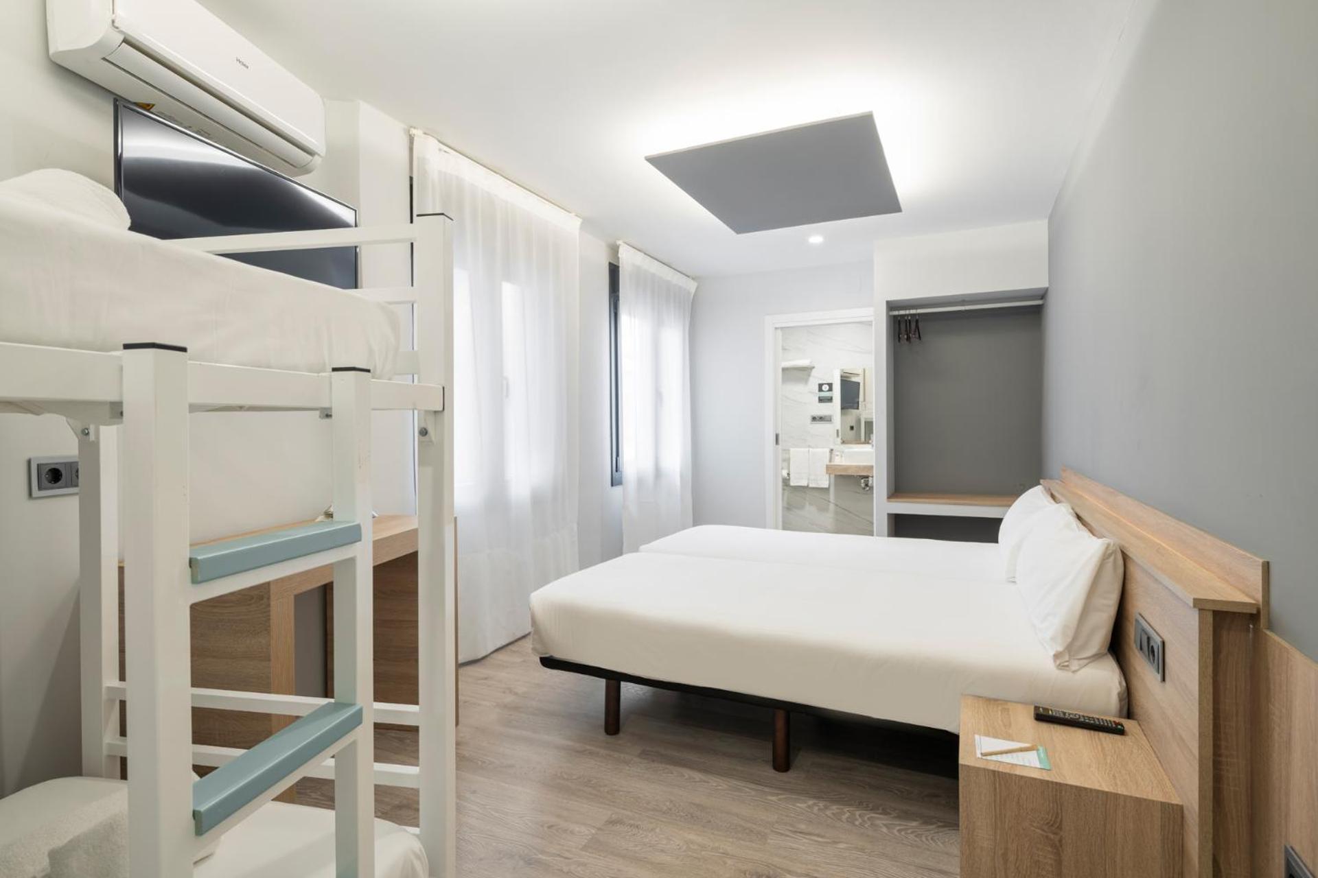 Albergue Alda Pilgrim Ponferrada Esterno foto