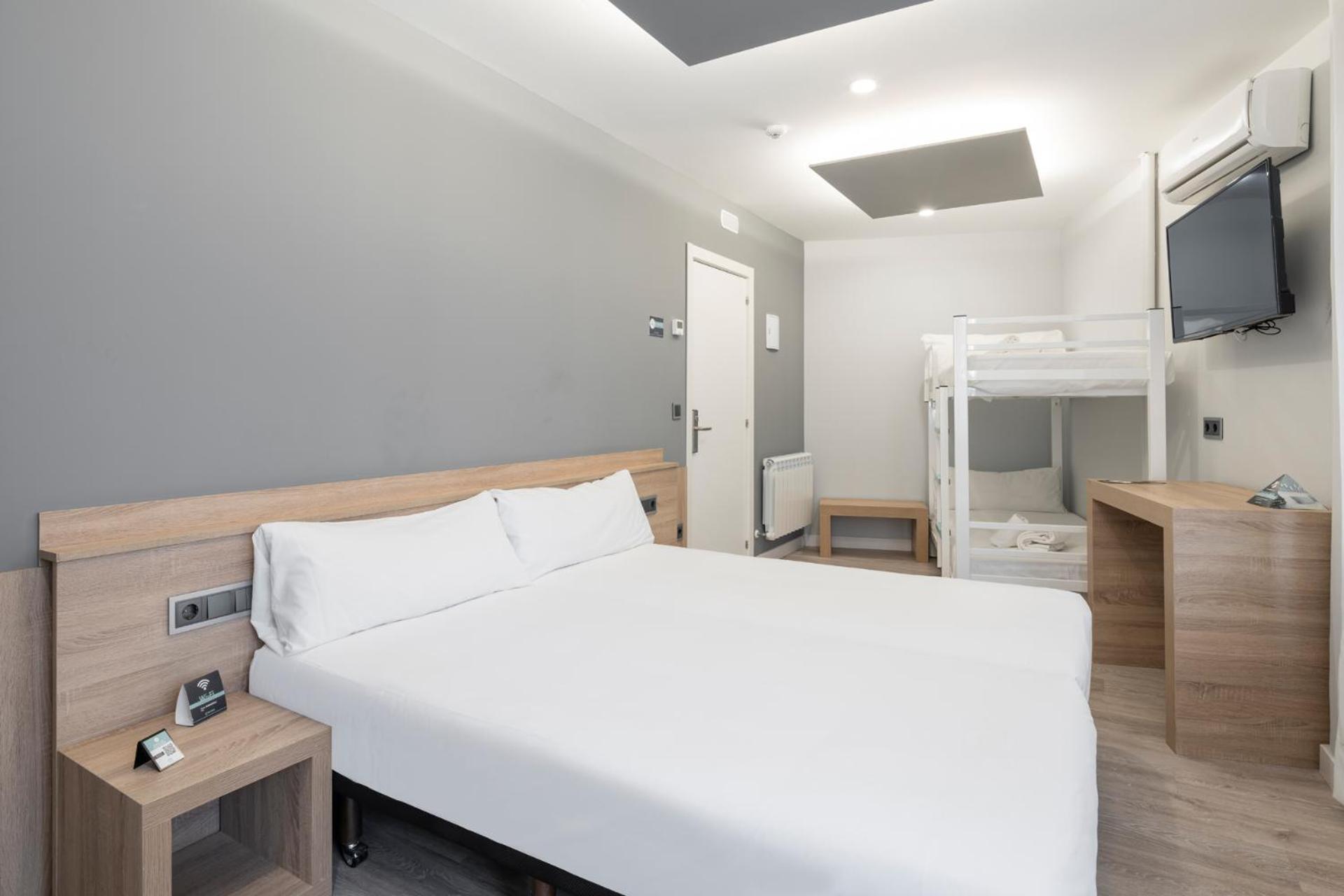 Albergue Alda Pilgrim Ponferrada Esterno foto