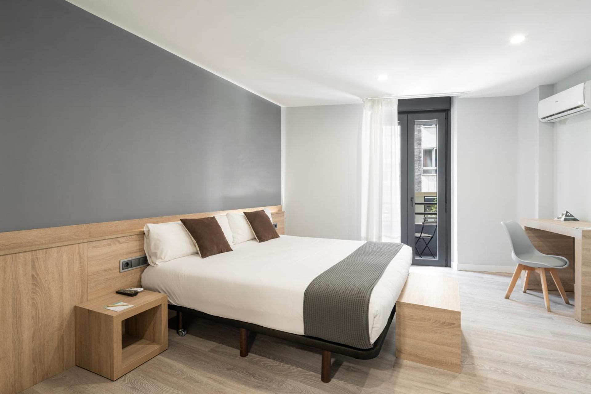 Albergue Alda Pilgrim Ponferrada Esterno foto